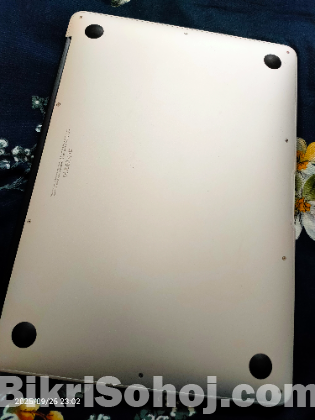 Macbook Air 17, 8/256 Exchange with phone